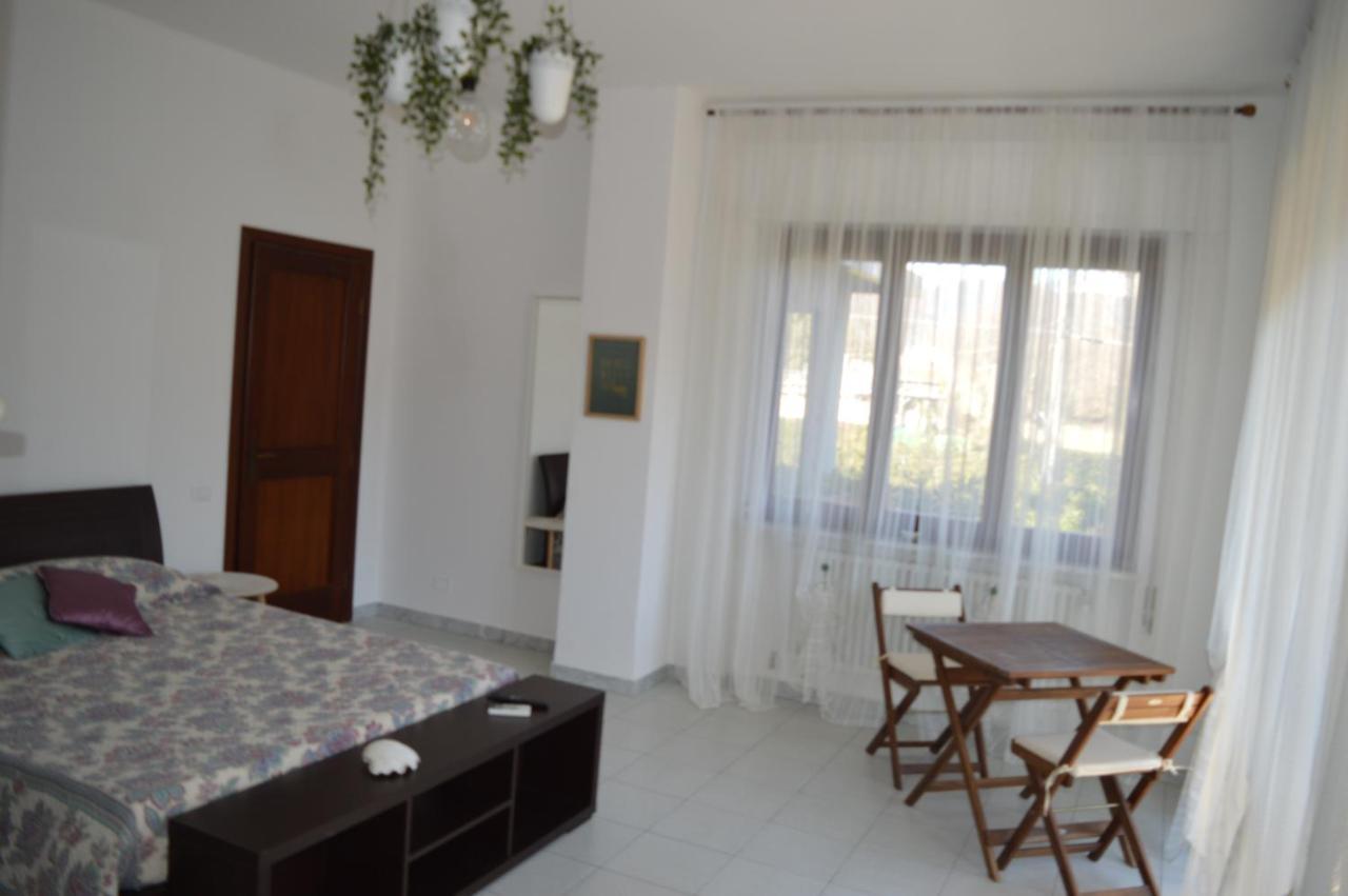 B&B Tra Mare E Marmo Marina Di Carrara Exteriör bild
