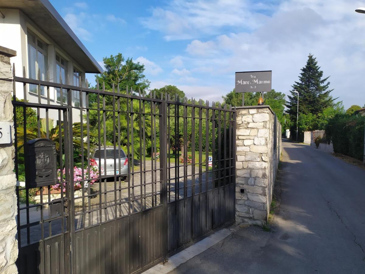 B&B Tra Mare E Marmo Marina Di Carrara Exteriör bild