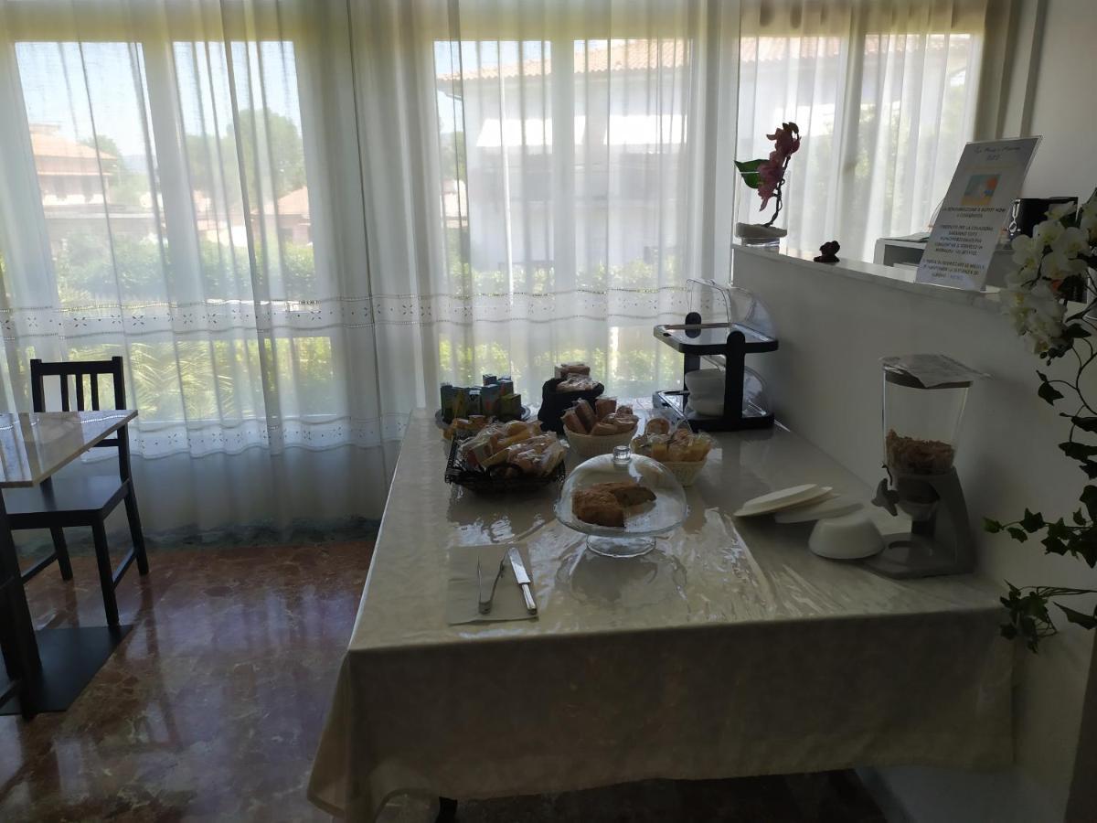 B&B Tra Mare E Marmo Marina Di Carrara Exteriör bild