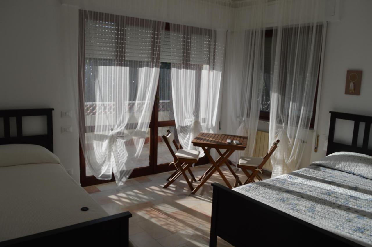 B&B Tra Mare E Marmo Marina Di Carrara Exteriör bild