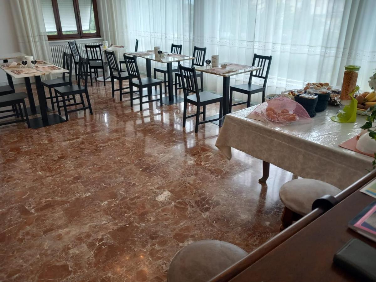 B&B Tra Mare E Marmo Marina Di Carrara Exteriör bild